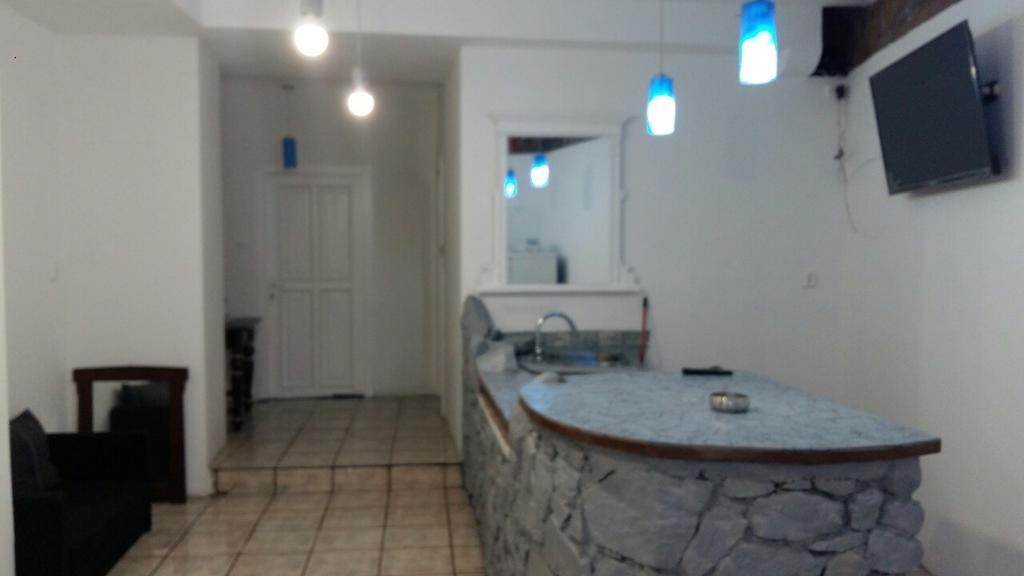 Central Antique Apartment *